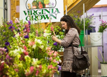 seelcting flowers at gardener's workshop