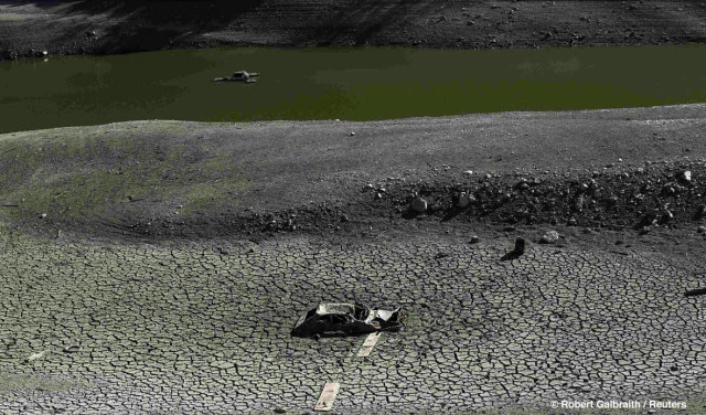 Screenshot-(c)-dry-reservoir-Robert-Galbraith_Reuters-photo-
